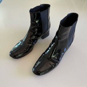 Saint Laurent Black Patent Leather Chelsea Boots Size 38 US 7 or 7.5 Narrow